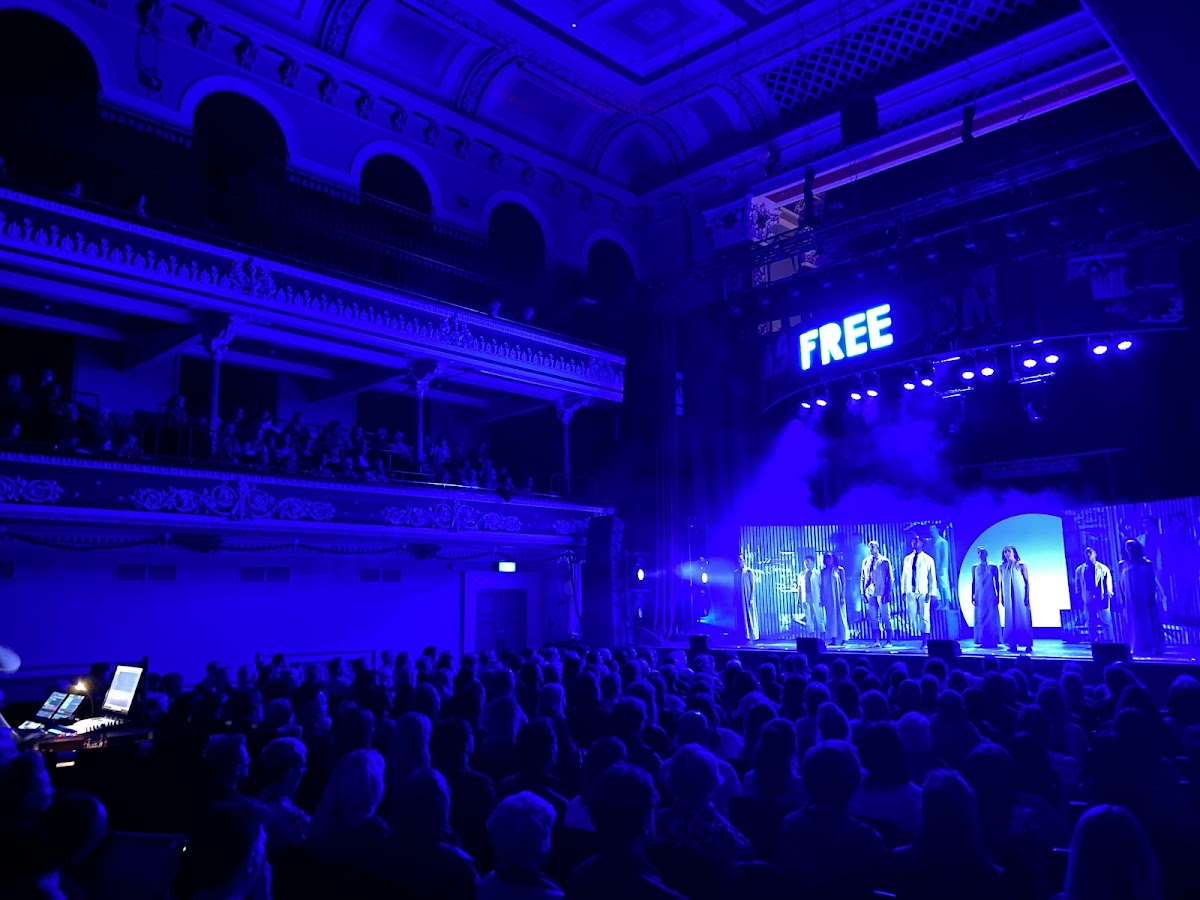 St George's Hall — photo 4