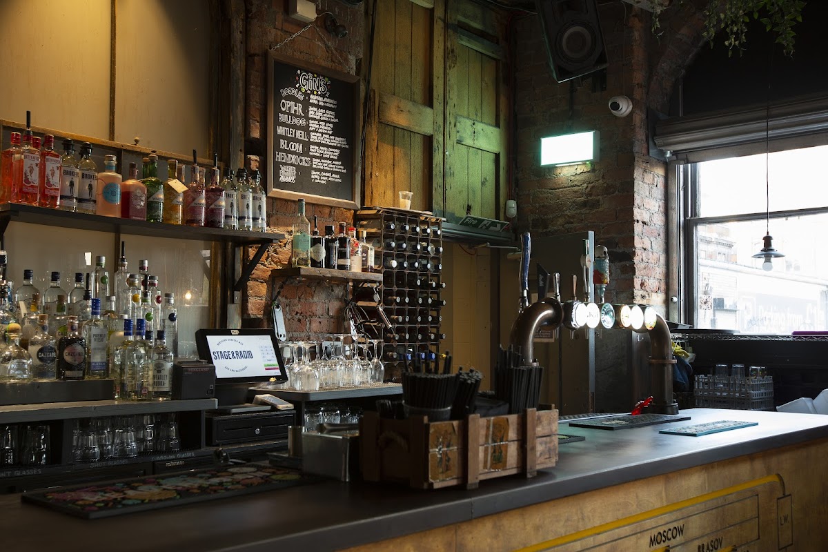 Stage & Radio — photo 1