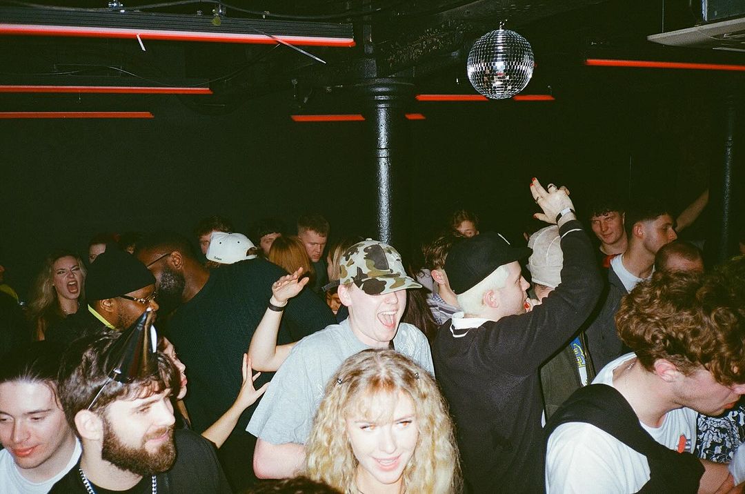 Stage & Radio — photo 3