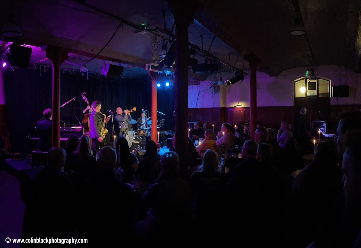 The Blue Lamp — photo 3