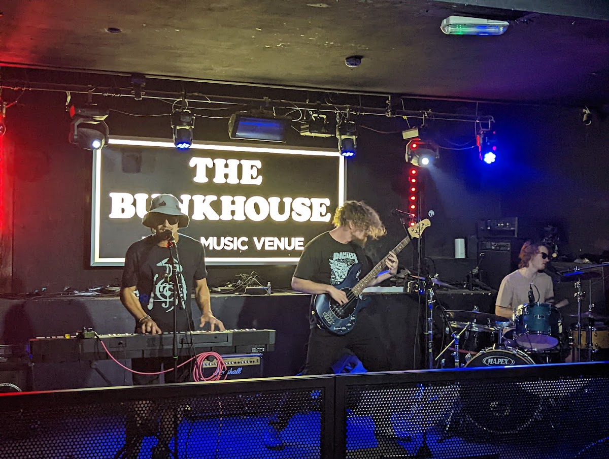 The Bunkhouse Bar and Music Venue — photo 2