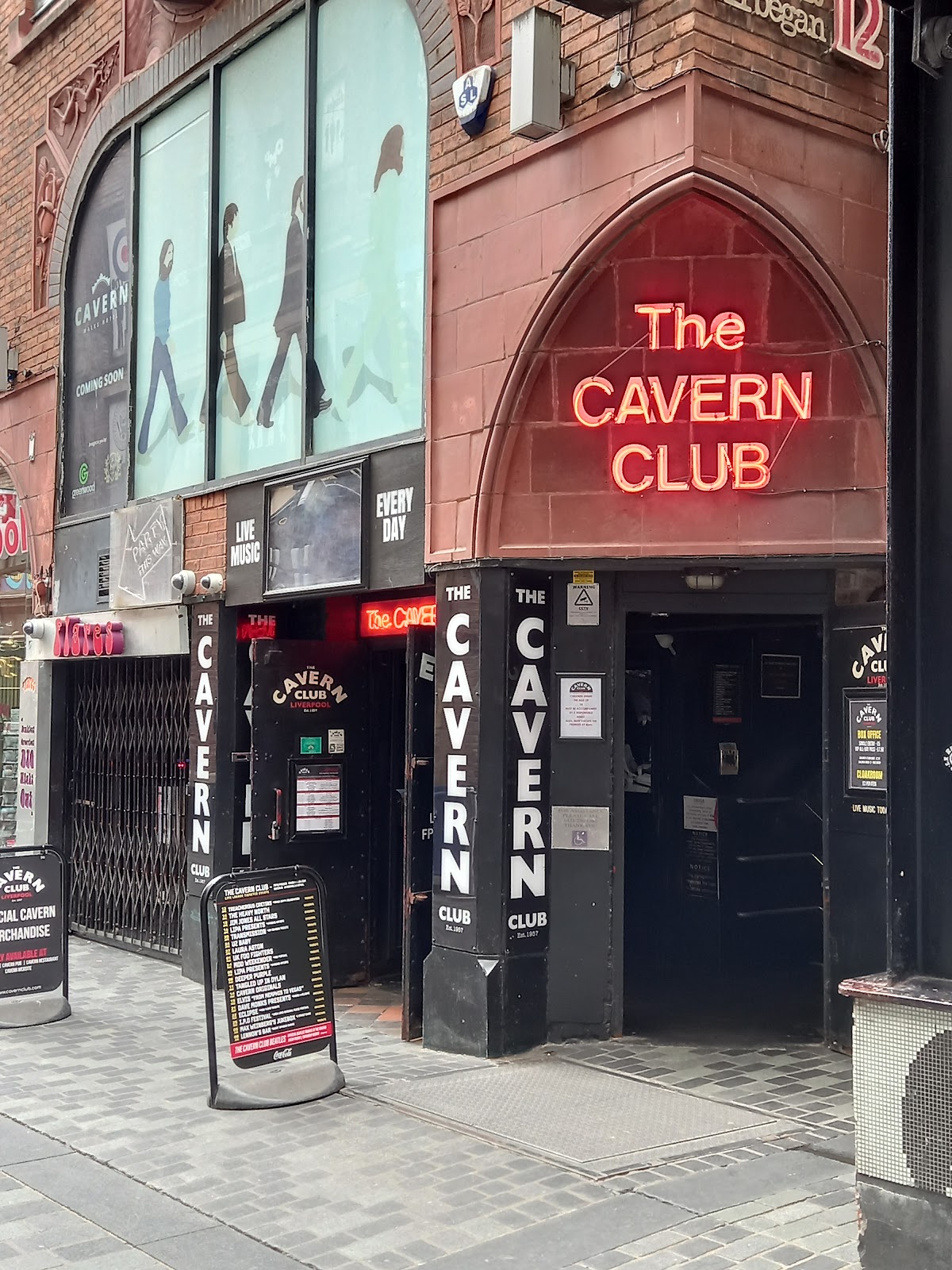 The Cavern Pub — photo 3