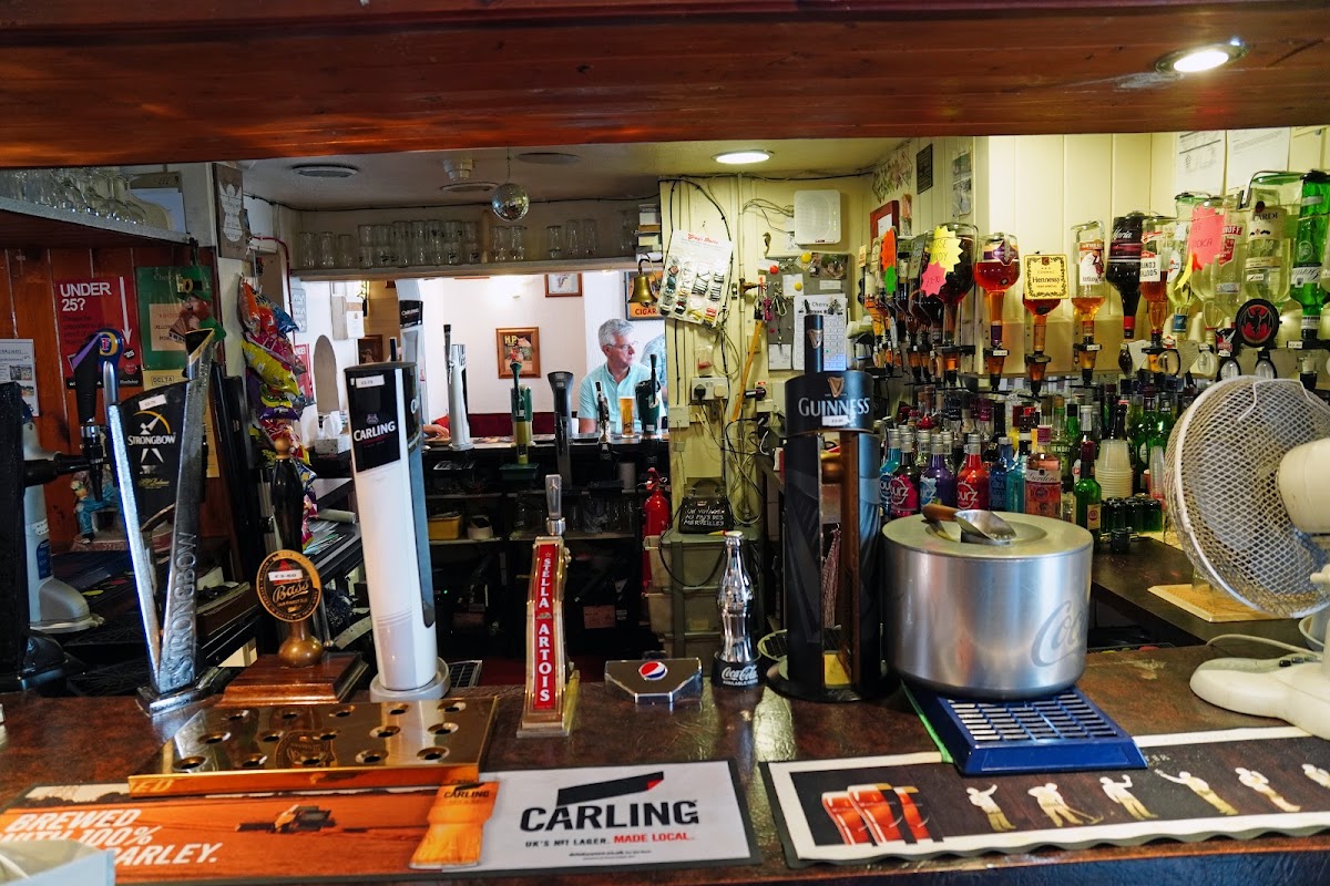 The Cherry Tree — photo 2