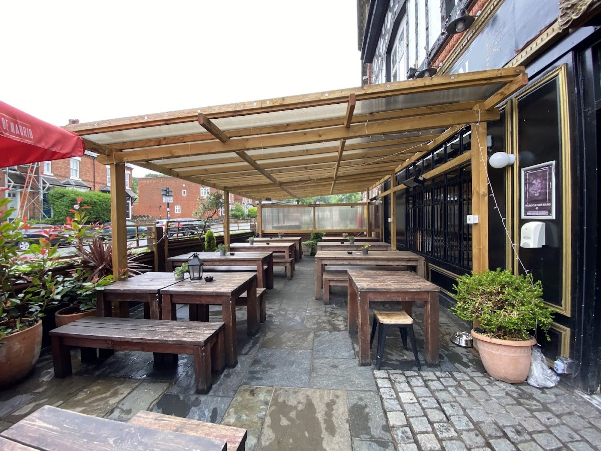 The Dark Horse — photo 1