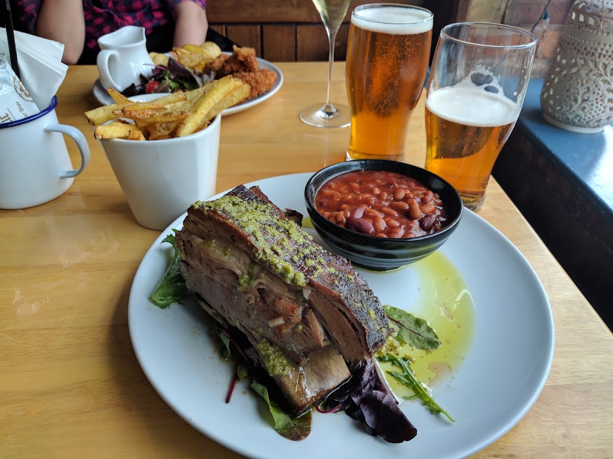 The Dark Horse — photo 2