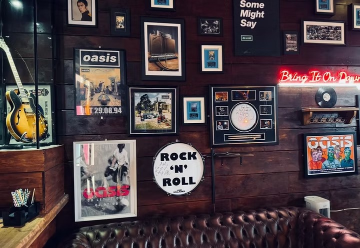 The Definitely Maybe Bar — photo 3