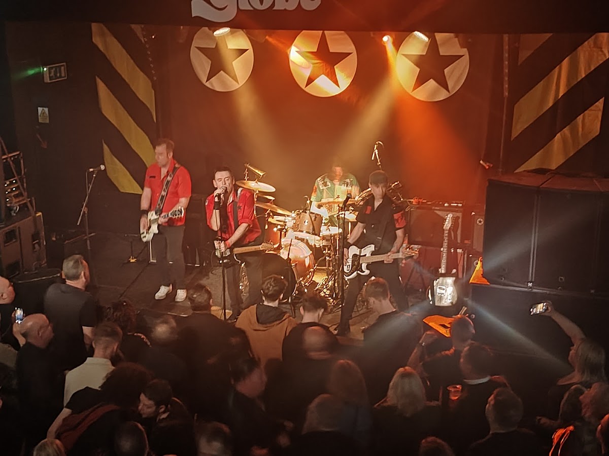 The Globe — photo 2