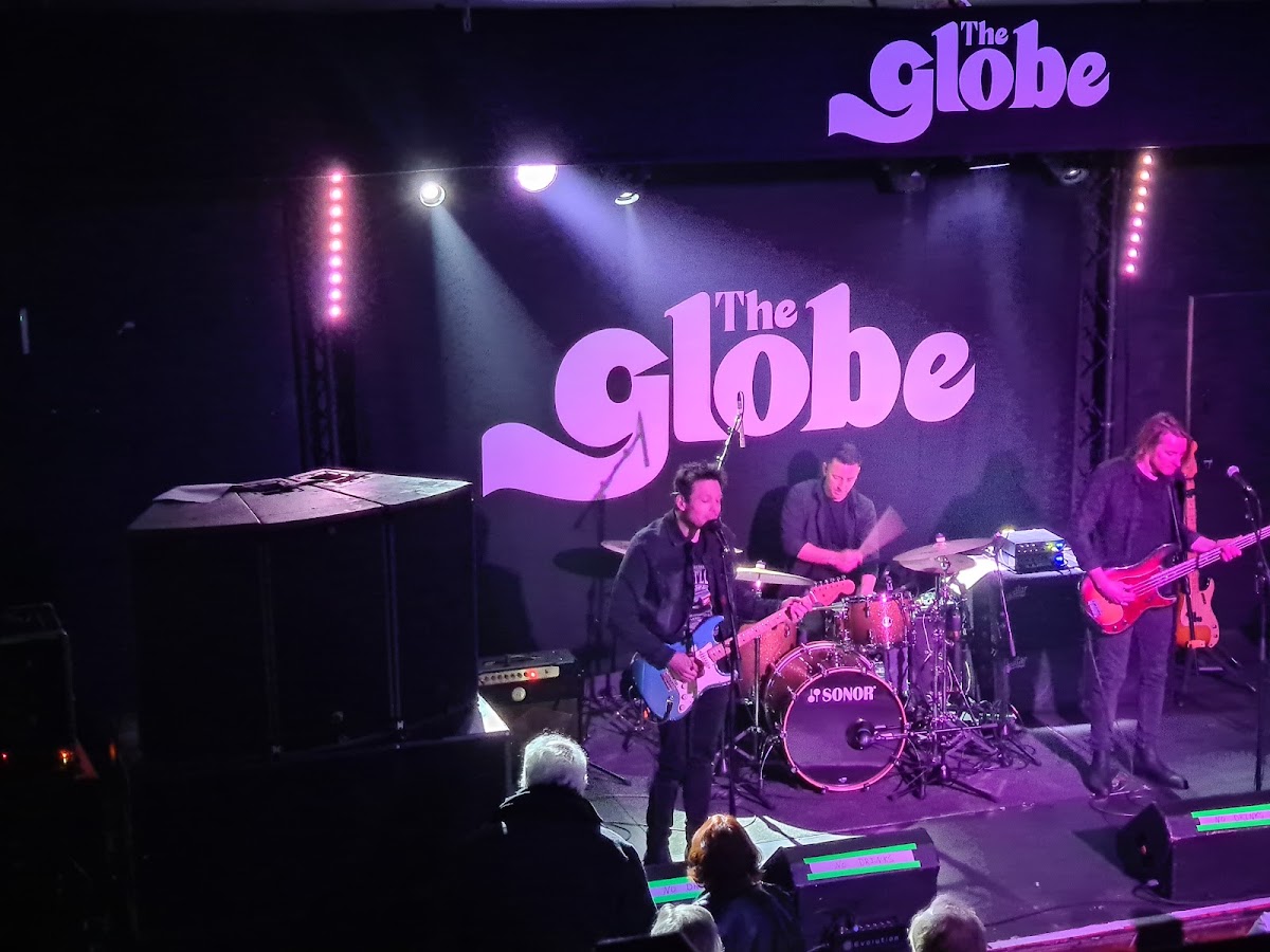 The Globe — photo 3