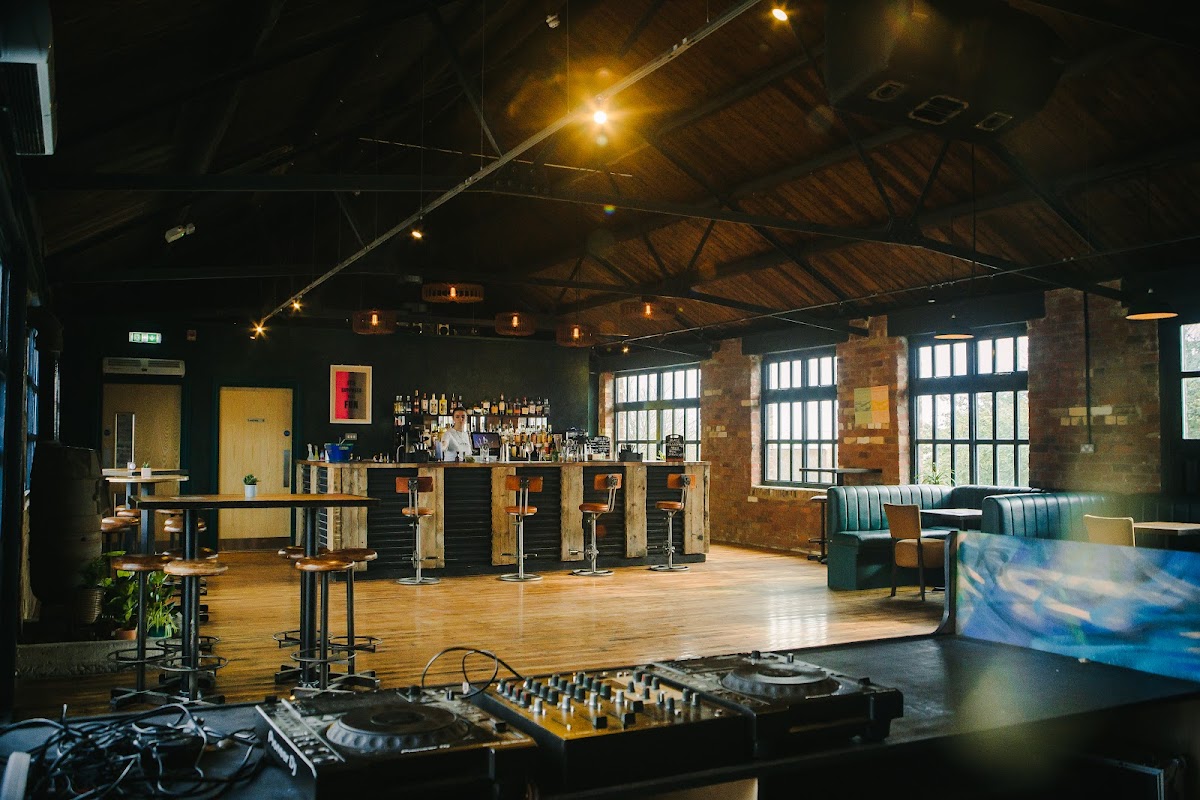 The Grove — photo 1