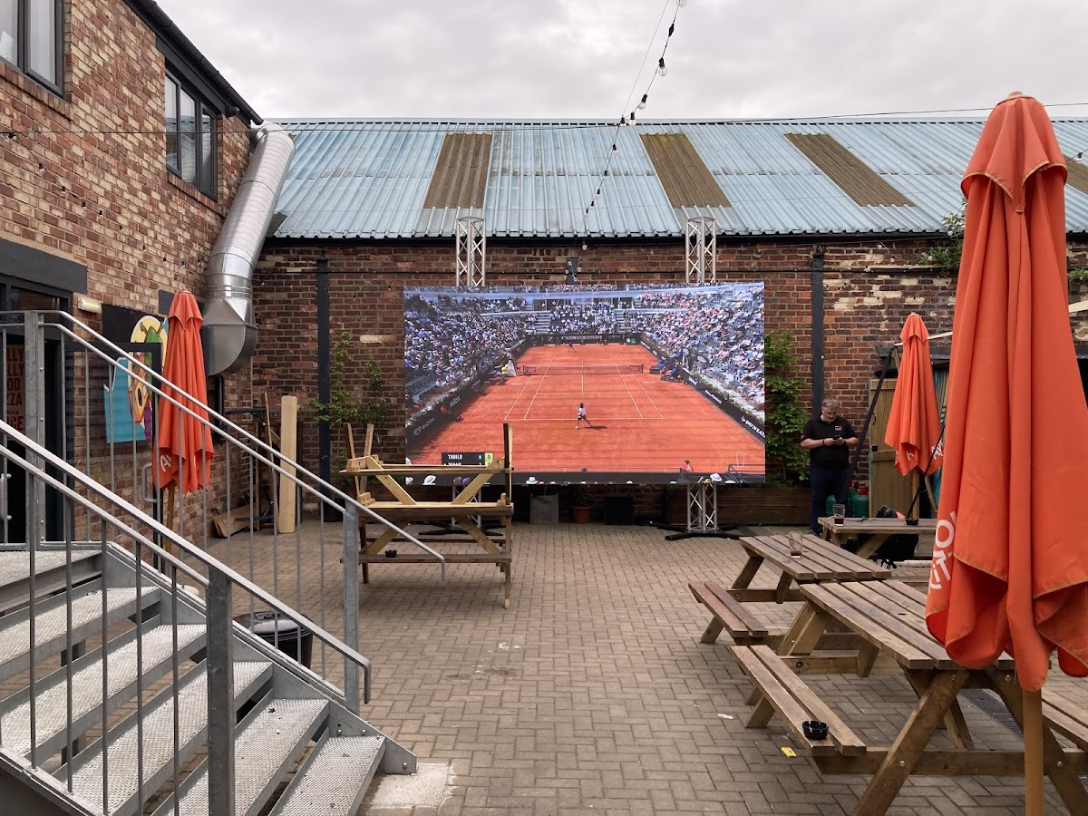 The Grove — photo 3