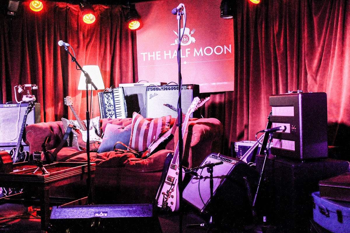 The Half Moon — photo 1