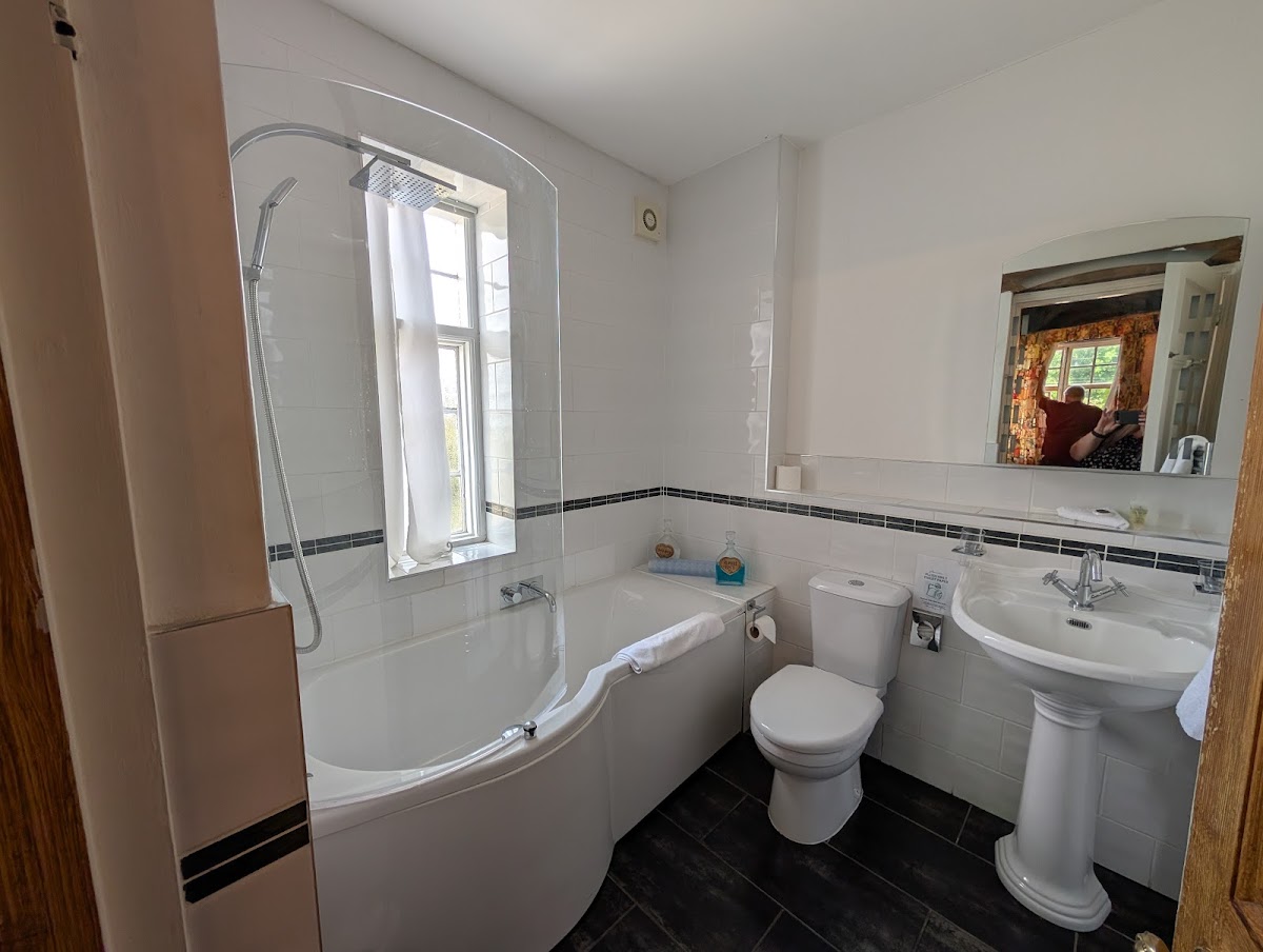 The Hundred House — photo 3