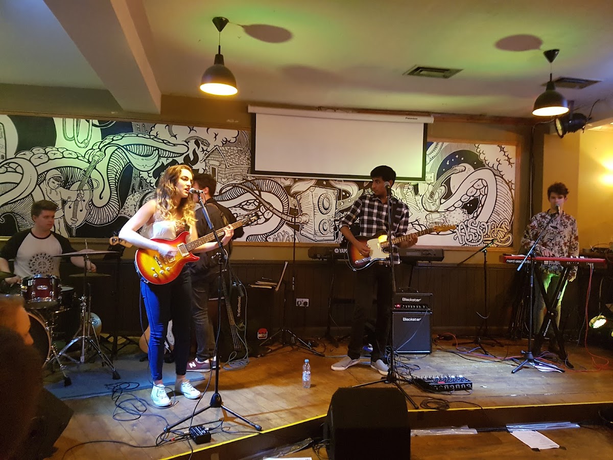 The Indie Lounge — photo 4