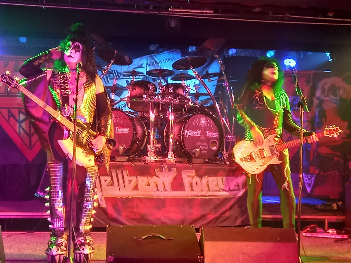 The International — photo 2