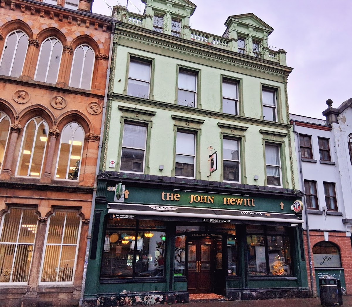 The John Hewitt — photo 1