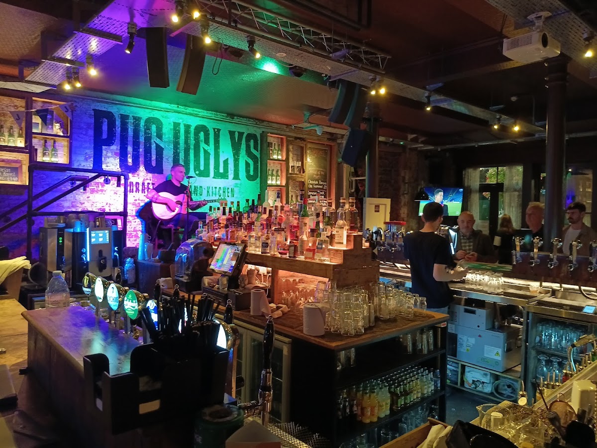 The Linen Hall Bar — photo 4