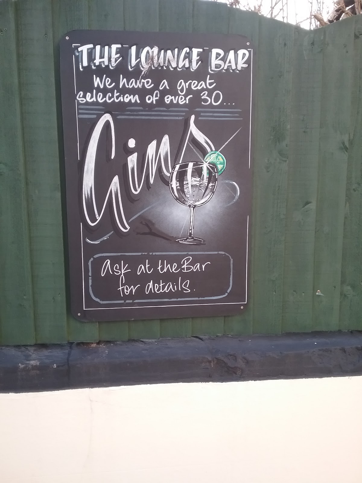 The Lounge — photo 2