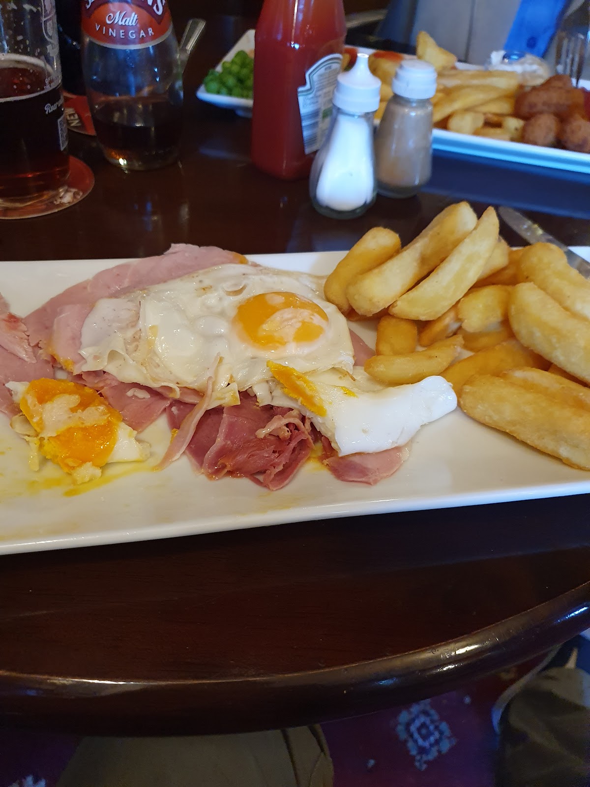 The Lounge — photo 4