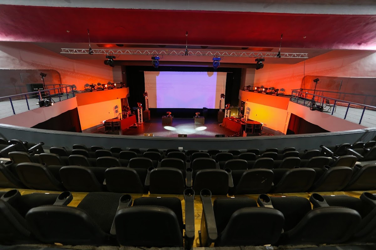 The NEON — photo 1