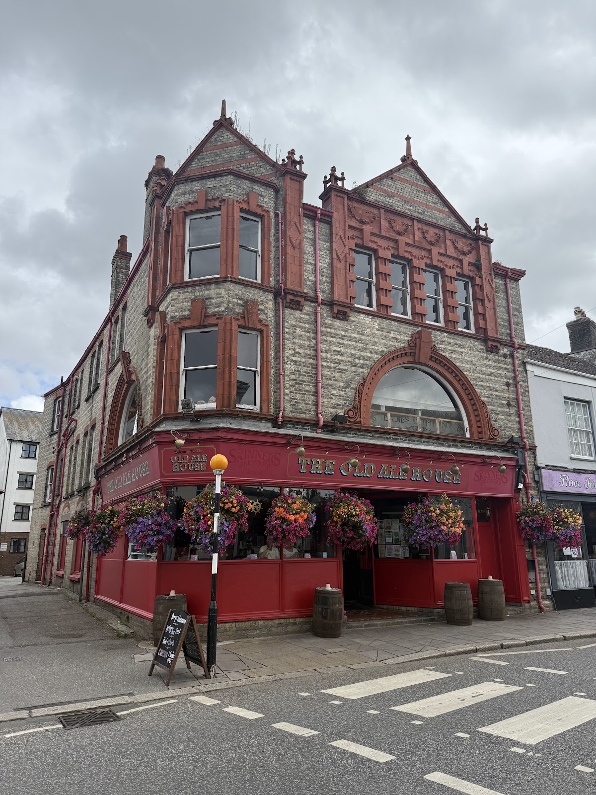 The Old Ale House — photo 3