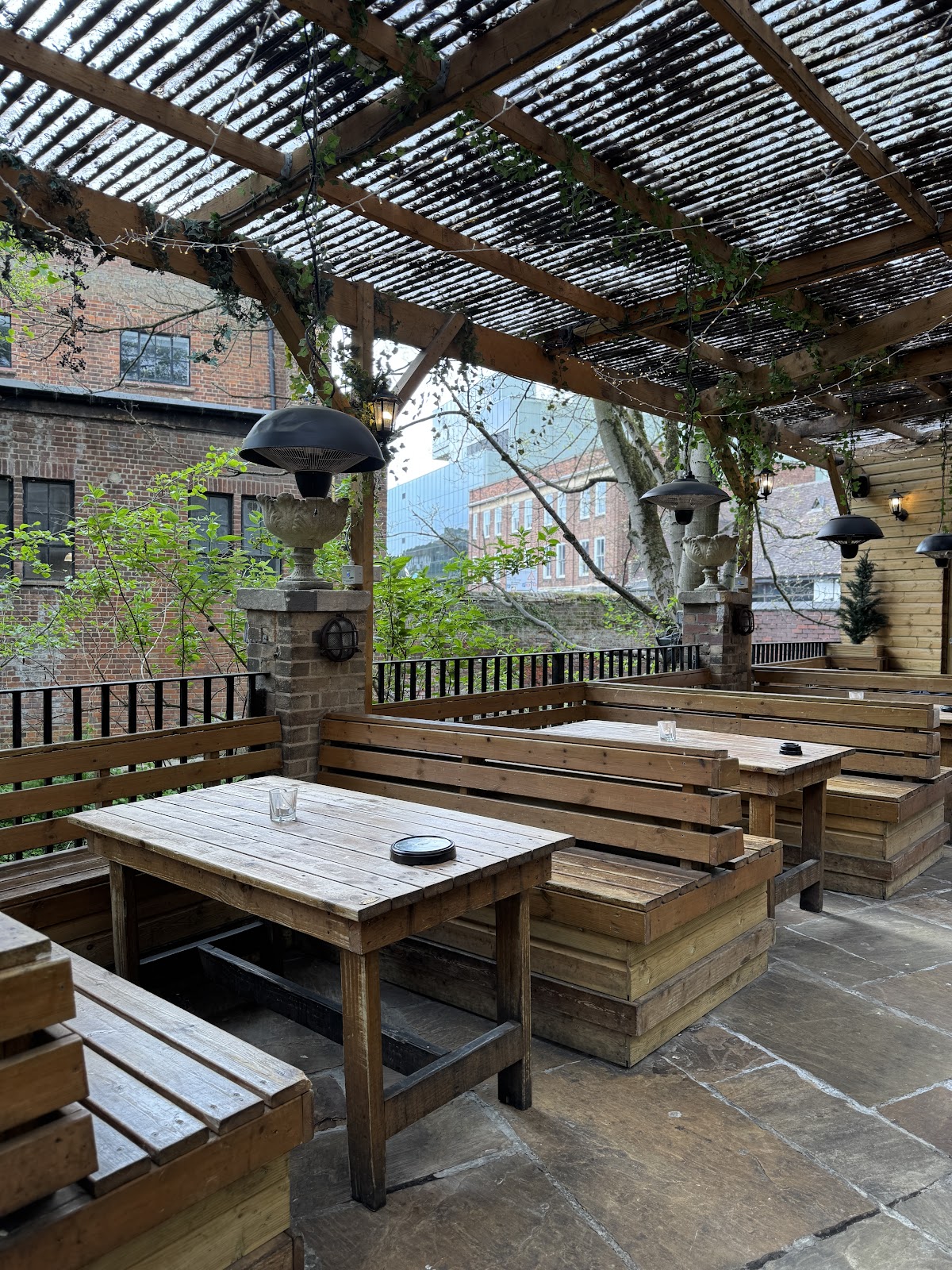 The Oxford Retreat — photo 1