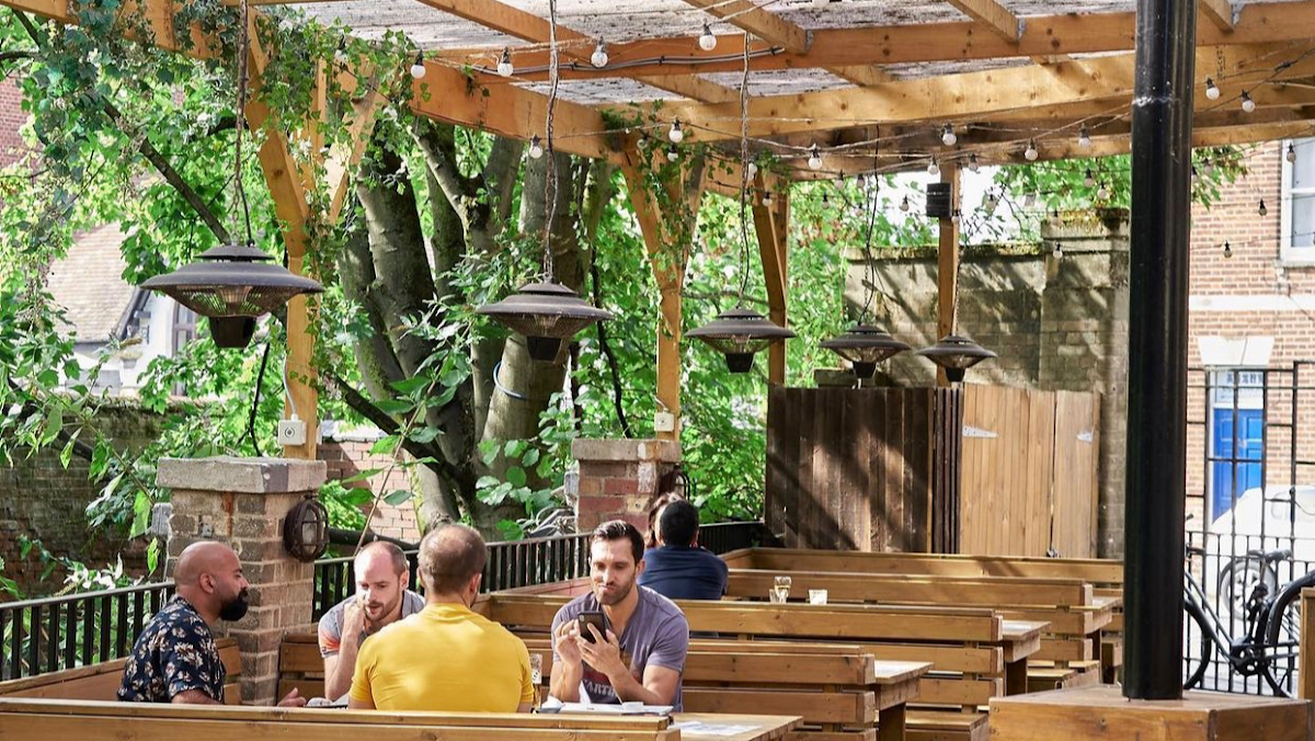 The Oxford Retreat — photo 3