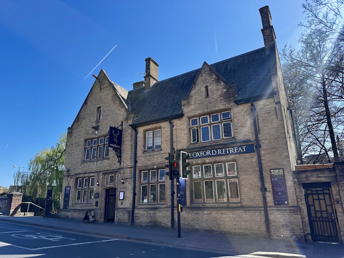 The Oxford Retreat — photo 4