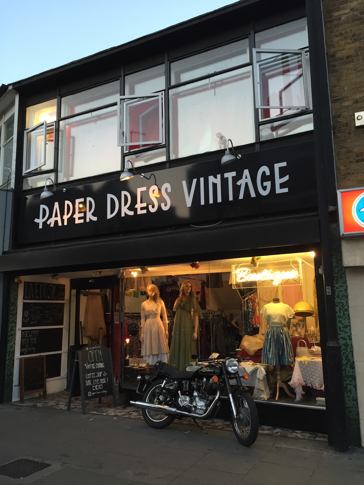 Paper Dress Vintage — photo 1