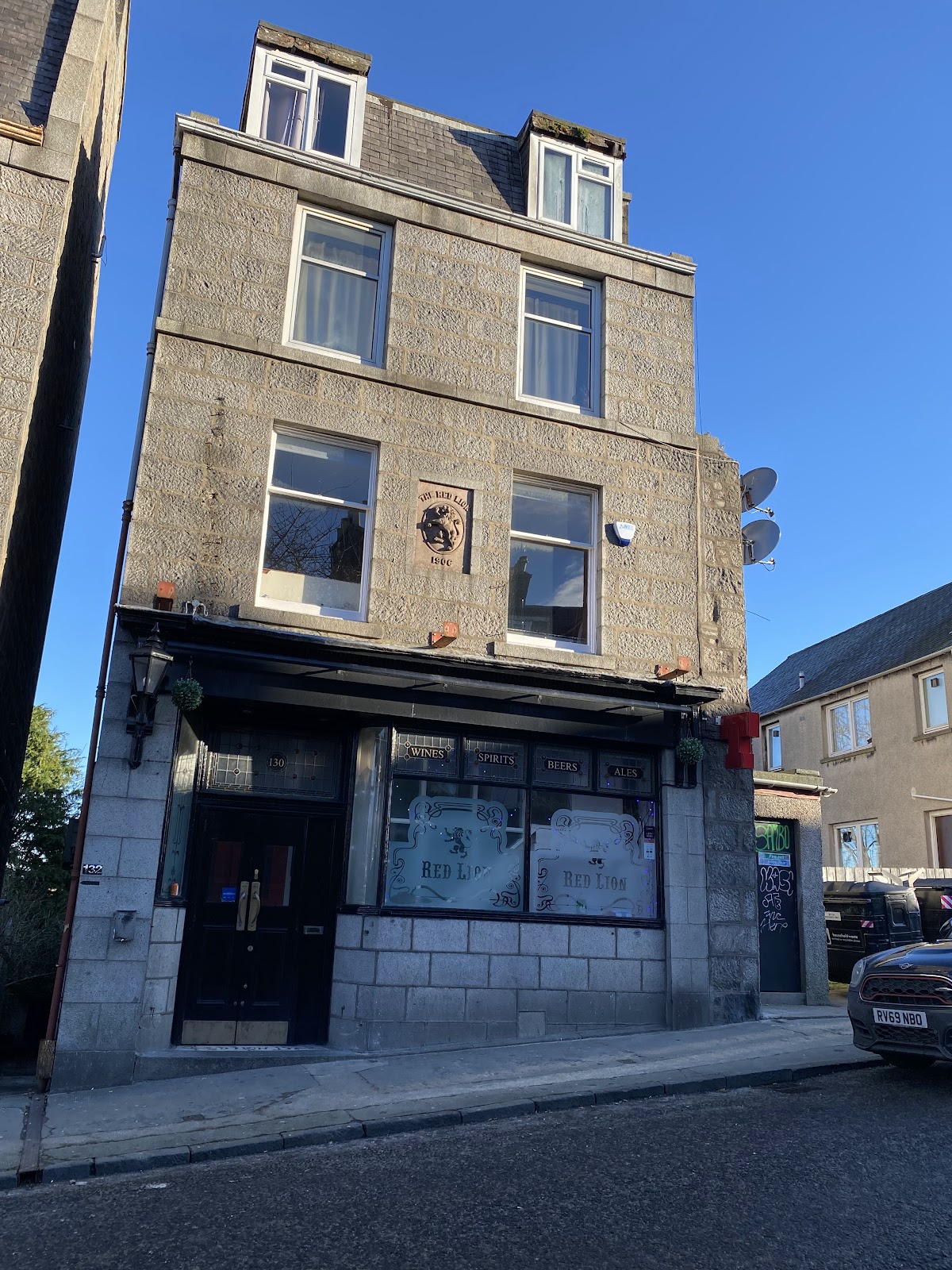 The Red Lion — photo 2