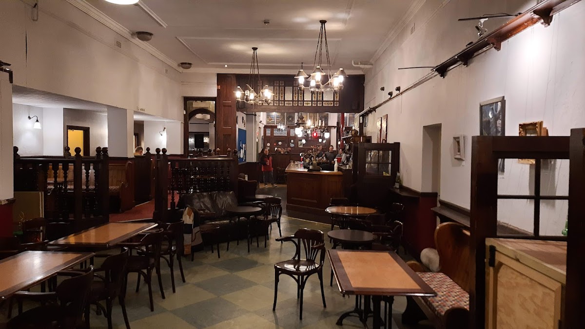 The Rose & Crown — photo 1