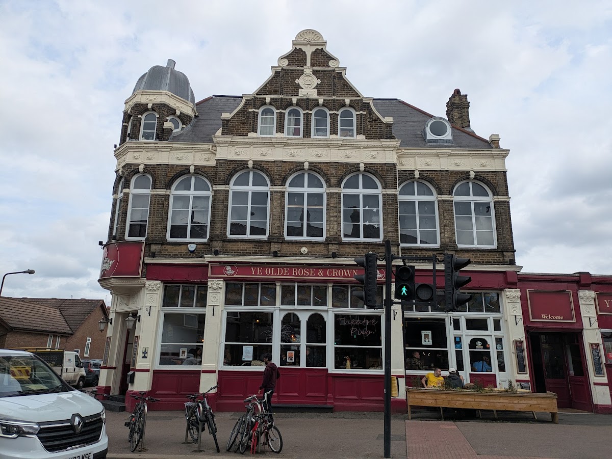 The Rose & Crown — photo 3