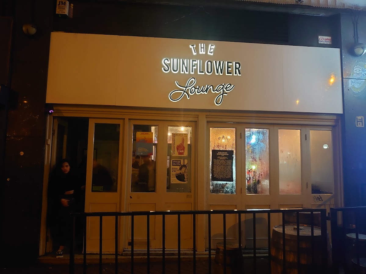The Sunflower Lounge — photo 3