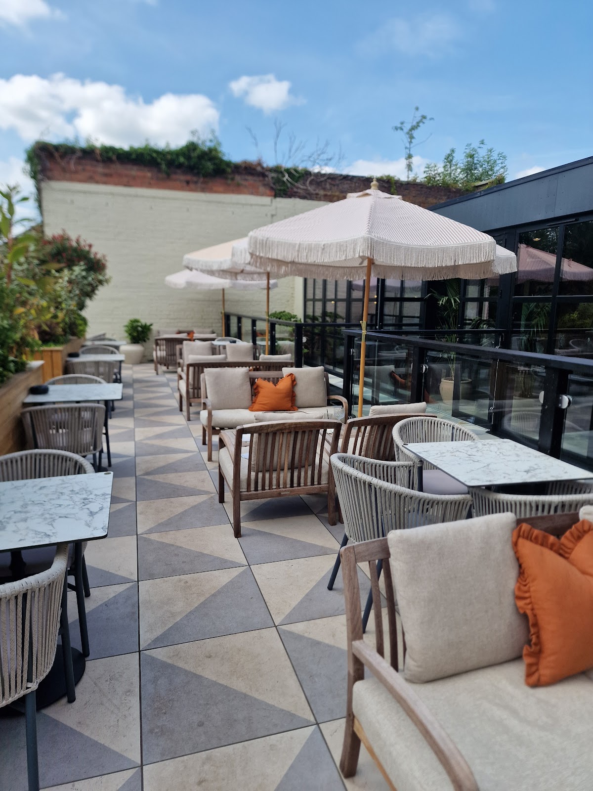 The Sutherland — photo 1