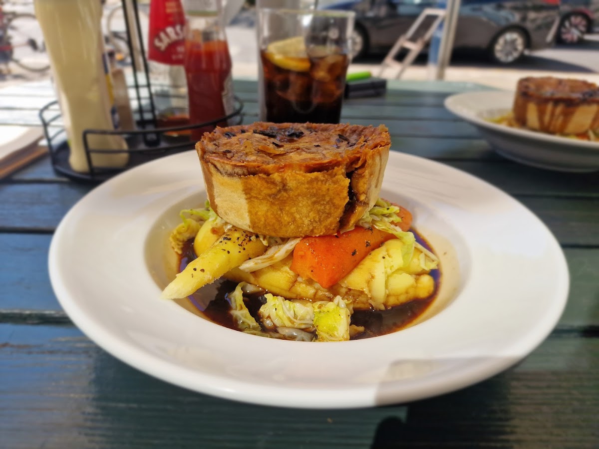 The Three Stags — photo 3