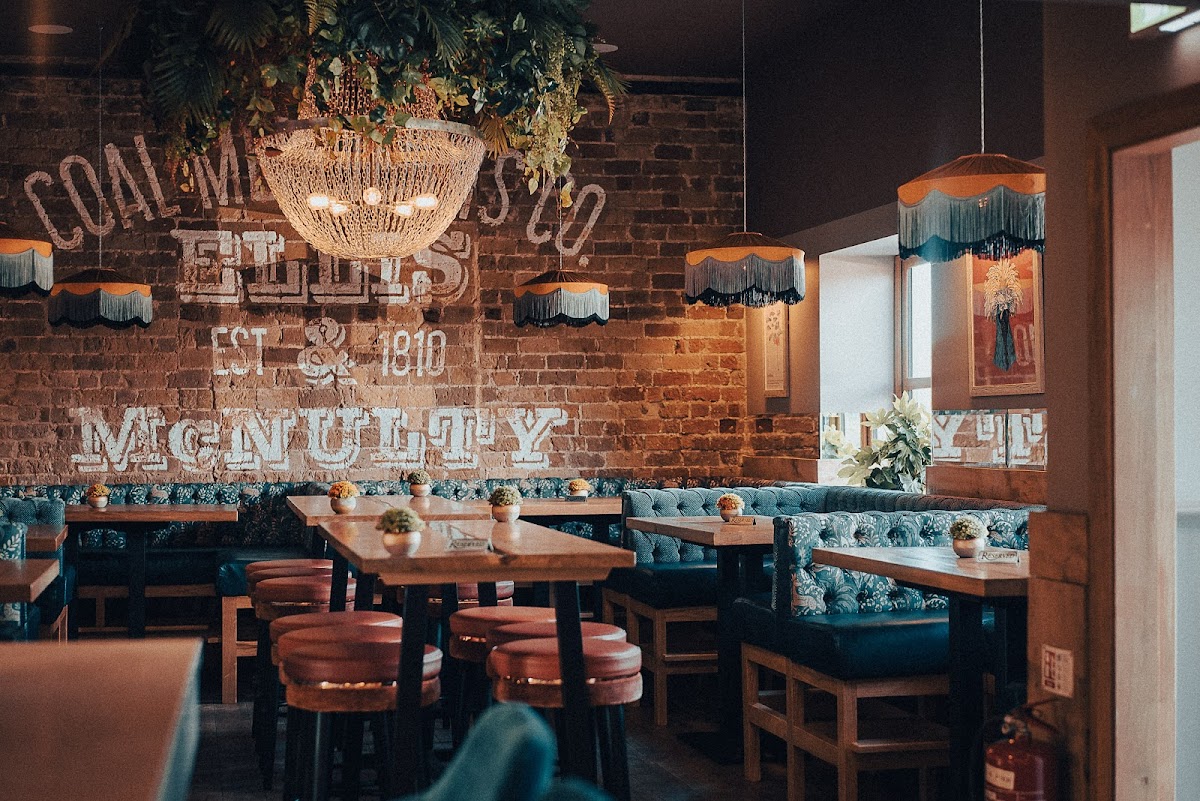 The Ugly Duckling — photo 1