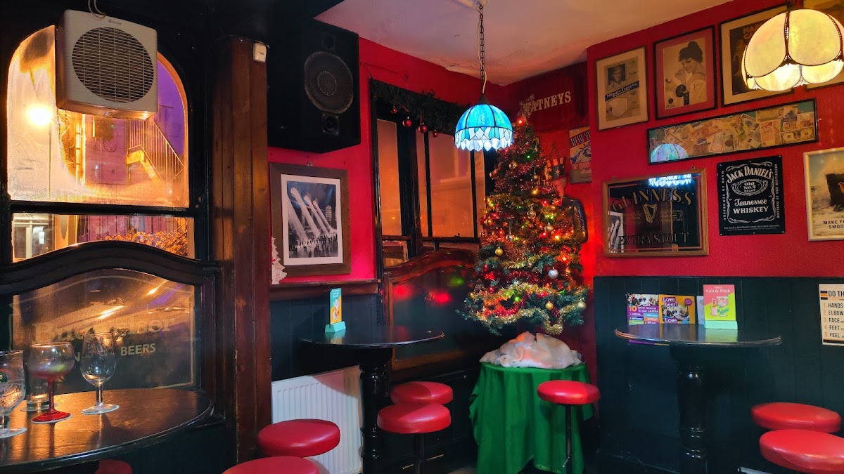 The Walnut Tree Shades — photo 4