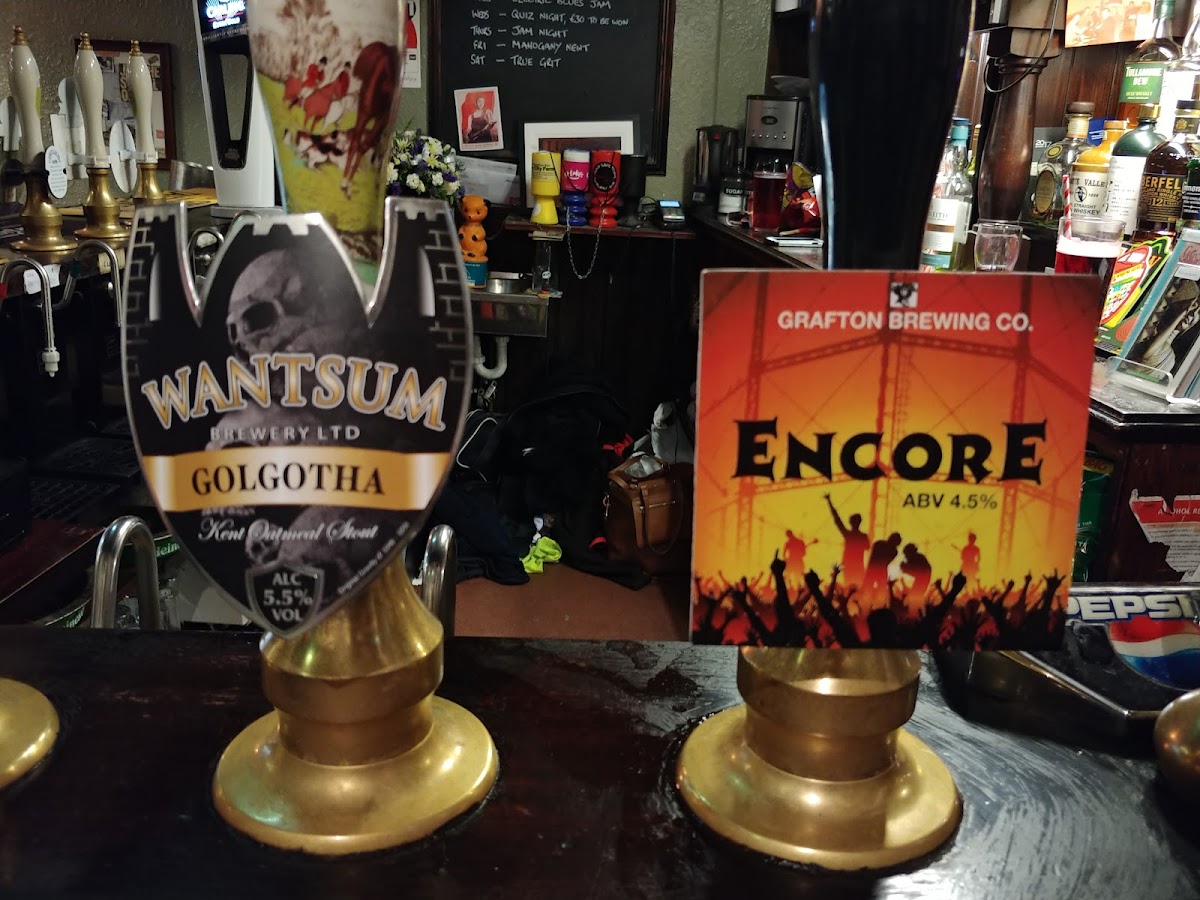 The White Lion — photo 2