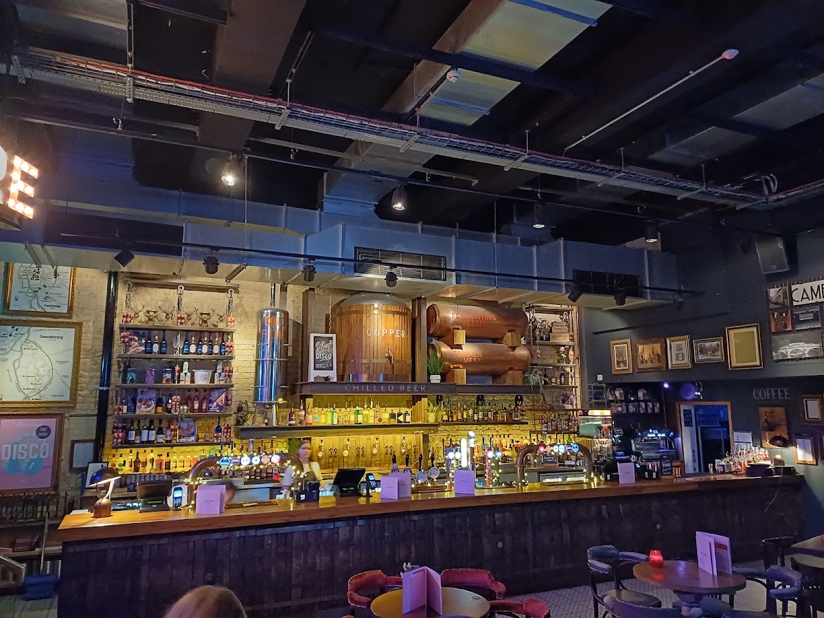 Town and Gown — photo 3