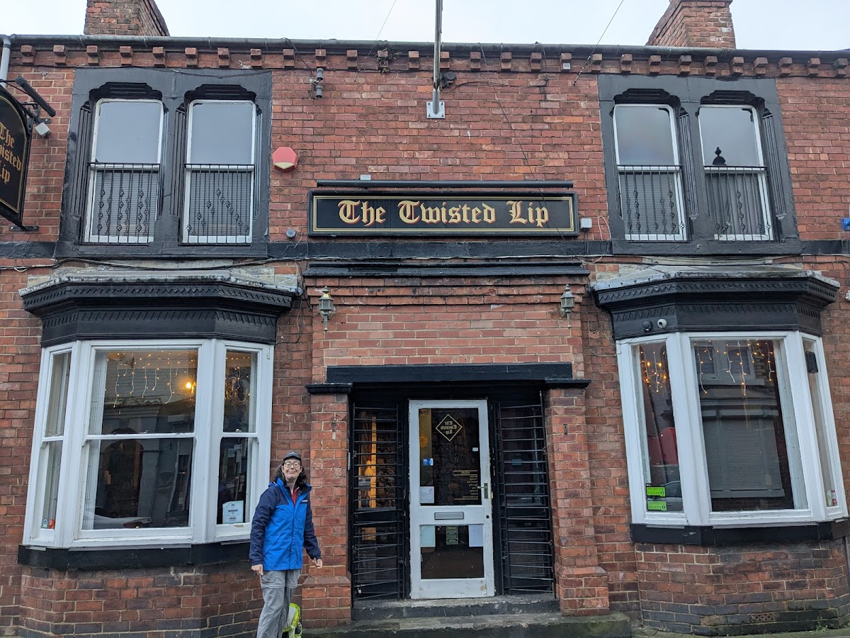 Twisted Lip — photo 4