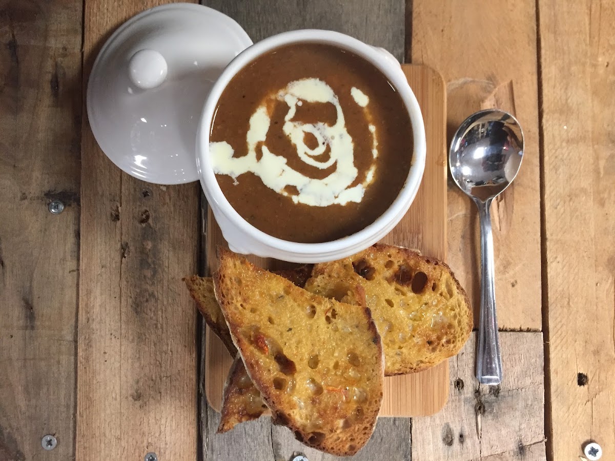 Upstairs at Chas Mann's — photo 2