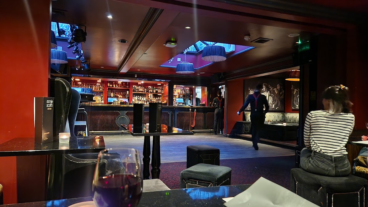 Upstairs at Ronnie's — photo 3