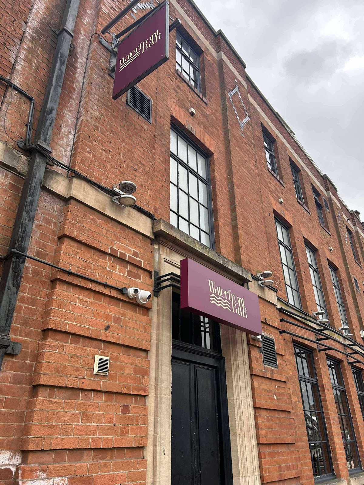 Waterfront Hull — photo 2