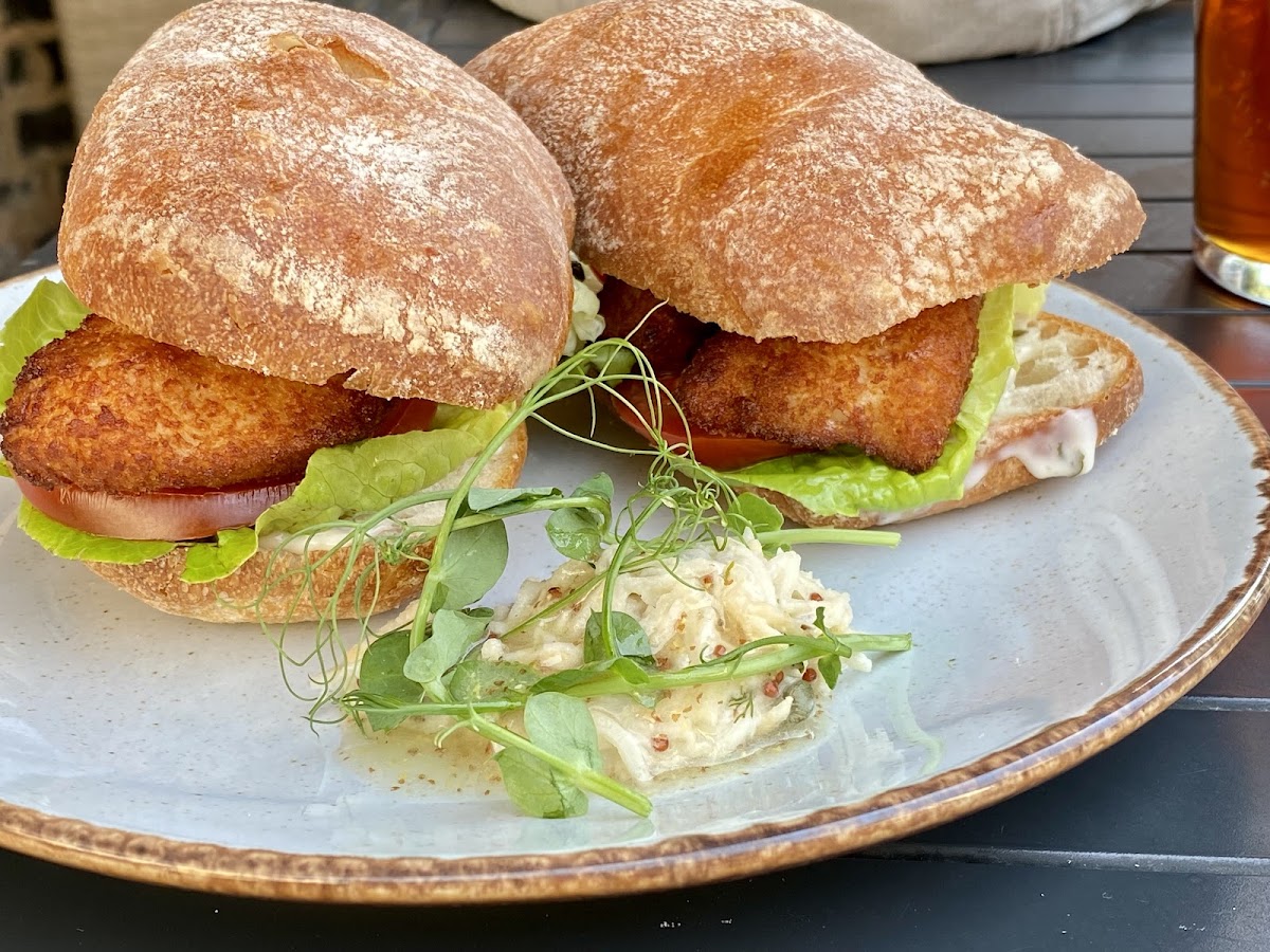 White Hart — photo 2