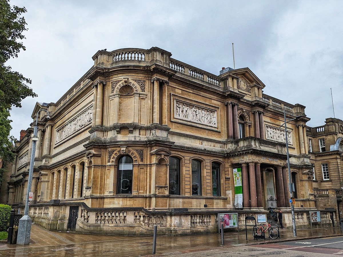 Wolverhampton Art Gallery — photo 1