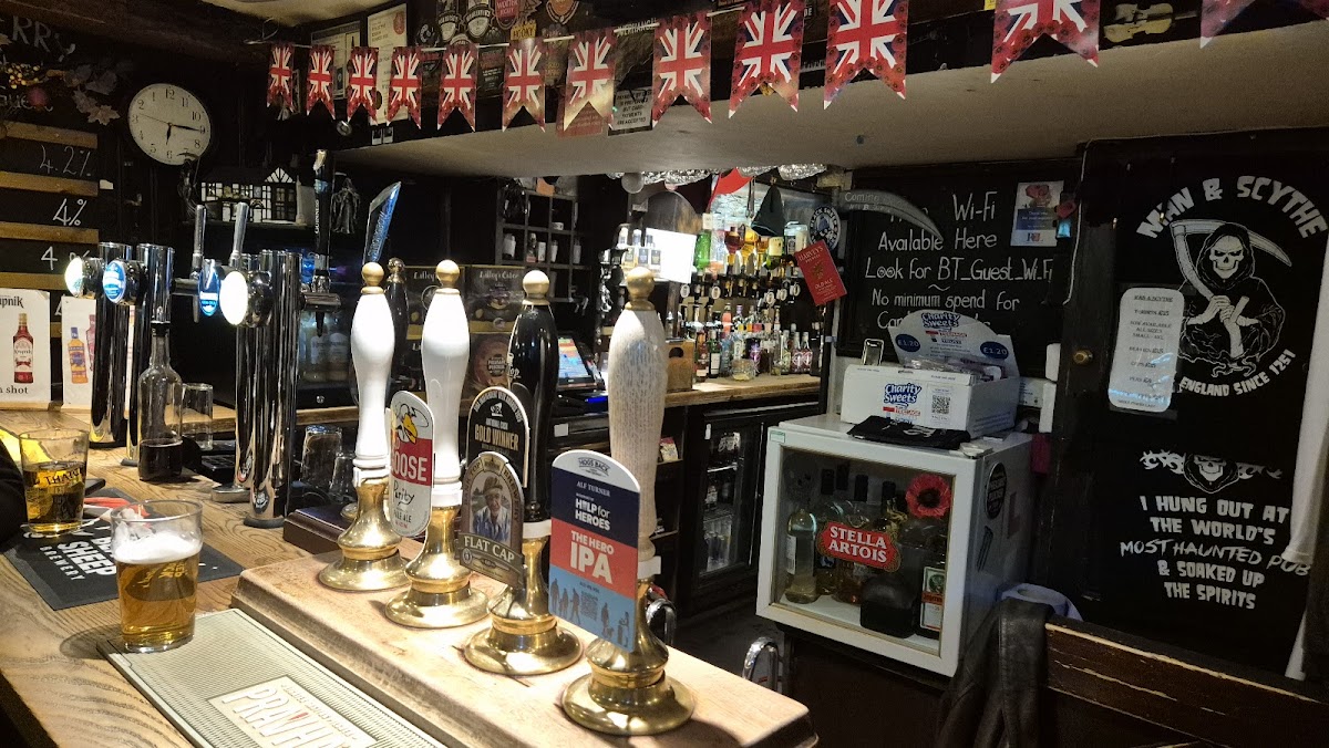 Ye Olde Man & Scythe — photo 2