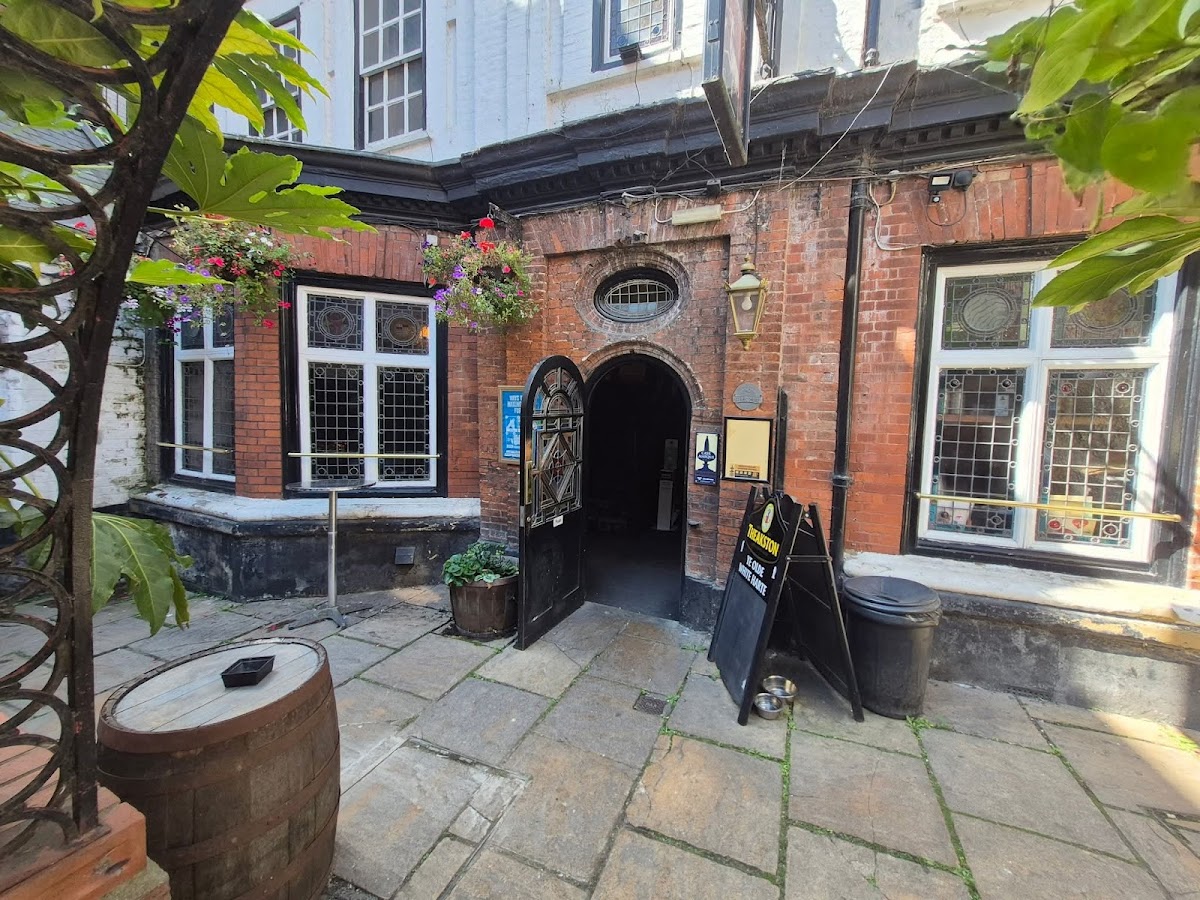 Ye Olde White Harte — photo 3