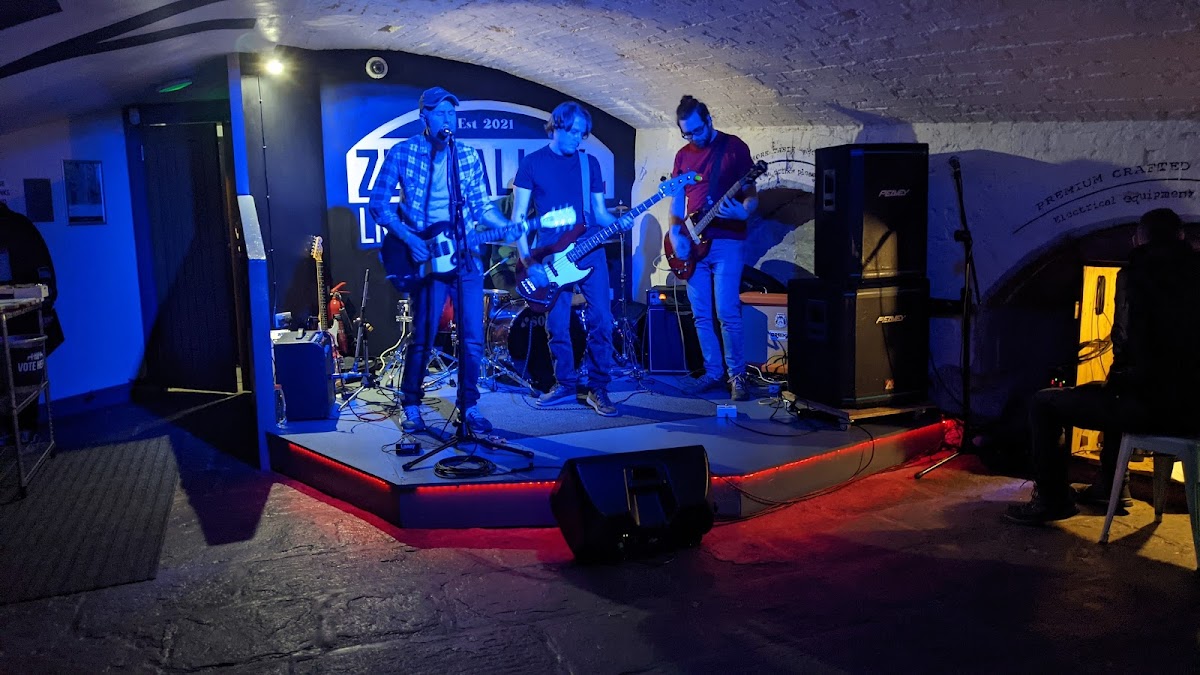 Zed Alley — photo 3