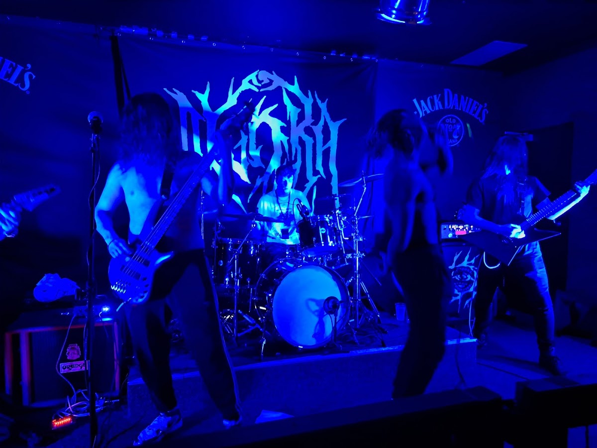 B2 @ The Brickmakers photo