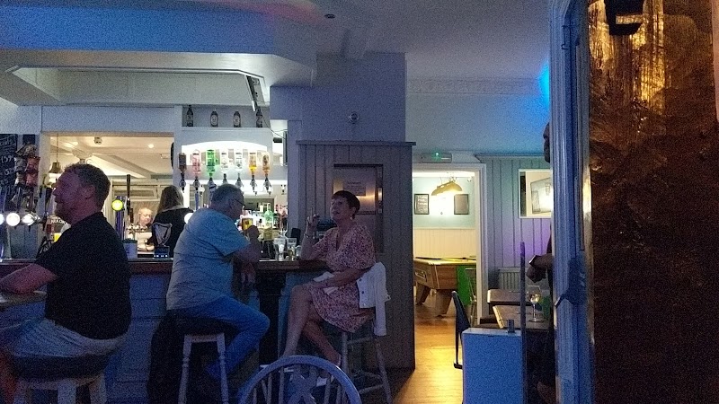 Buskers Bar — photo 1