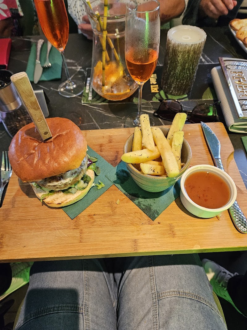 Cheetahs Bar & Grill photo